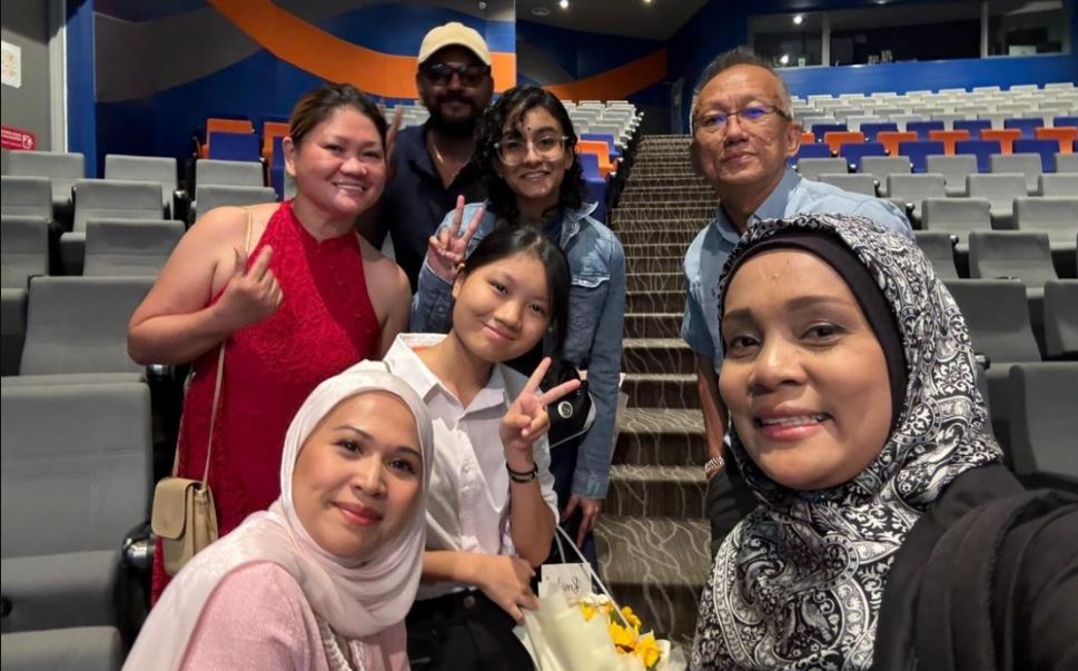 (已签发)纳闽2学生荣获IGCSE数学“世界顶尖”殊荣