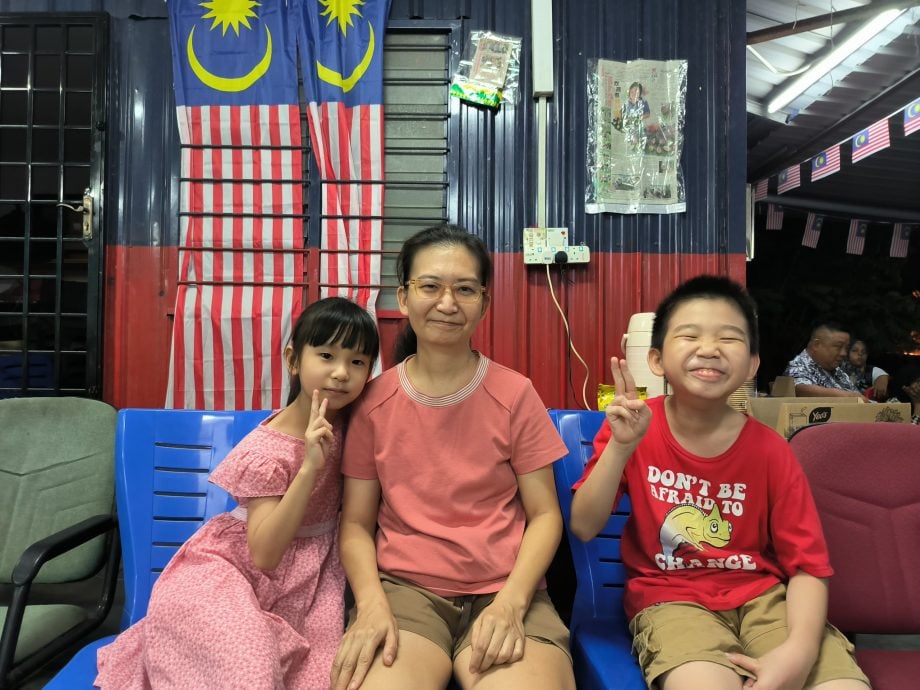 (独家)逾60各族居民以“百乐餐”模式欢庆母亲节