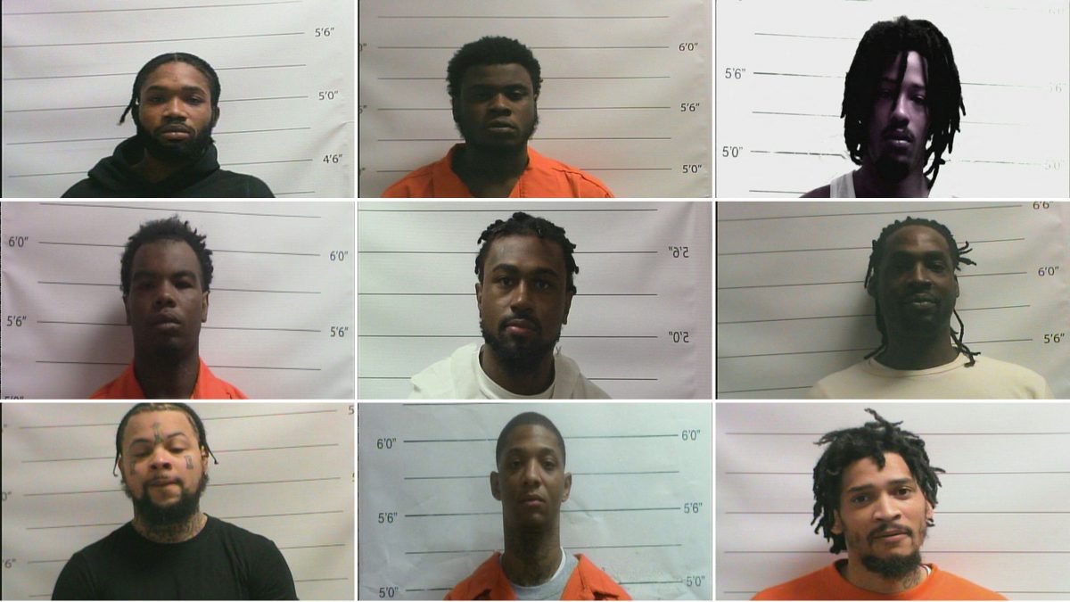 (视频)美国10名囚犯凿穿墙壁集体越狱 留涂鸦狂呛声 3人被抓回