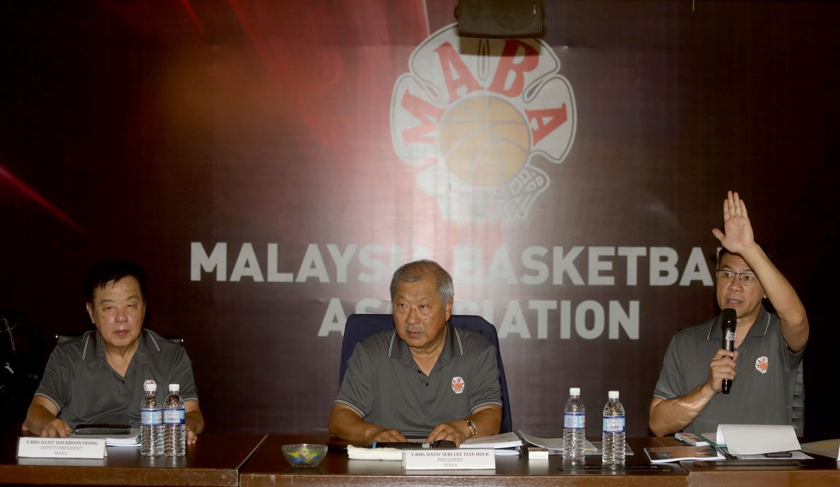 FIBA委陈其贤为竞赛委员 李典和:篮总与世界接轨受鼓舞