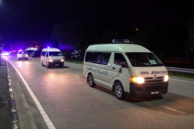 FRU罗里车祸|殉职队员遗体 依皇家警察葬礼礼仪致敬