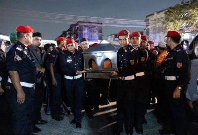 FRU罗里车祸|殉职队员遗体 依皇家警察葬礼礼仪致敬