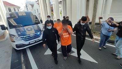 视频 | 涉嫌收贿5万4 槟市政厅2官员遭捕 延扣3天