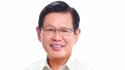 李景胜：砂电动车经销商与车主 . 确保车牌符合JPJ电子车牌规范