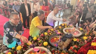 沈桂贤：全国唯一  砂将卫塞节纳官方活动