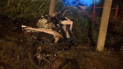 摩托车休旅车碰撞  母亲丧命父女轻重伤