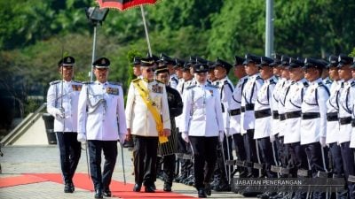 砂议会今起召开8天  砂元首主持开幕及检阅礼