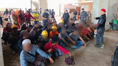 5工厂聘94非法移工  移民局一网成擒