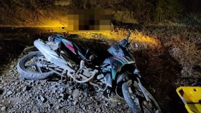 摩托失控 骑士坠沟亡