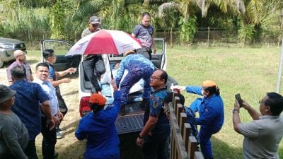 接获求助电话 火速送院 . 民防部队抢救中风男