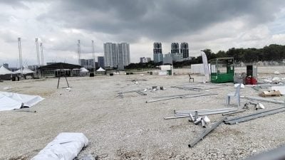 准证未批 临阵喊停   汽车电音节 腰斩