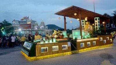 视频 | 卫塞节花车游行  兴都教徒跨宗教献祝福  