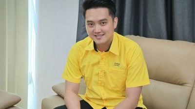 许勋扬：集中力量对外 . 携手建设砂拉越