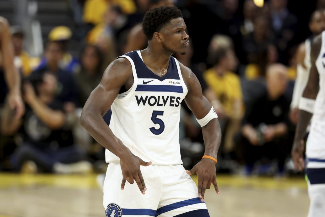 NBA东西部半决赛|卫冕军被纽约人逼至悬崖  木狼3连胜勇士听牌