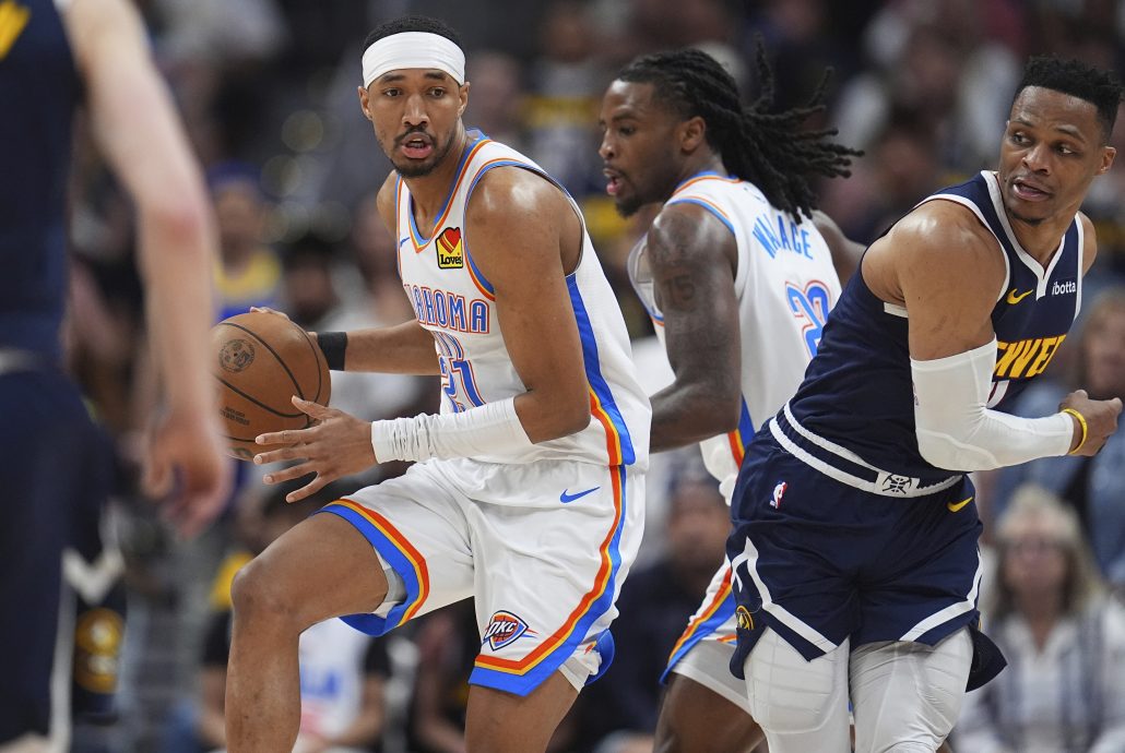 NBA半决赛|半场41分领先平纪录  溜马大胜骑士听牌