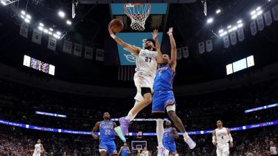NBA季后赛| 穆雷抱病上阵打出必胜决心  金块“扫雷”逼至抢七大战