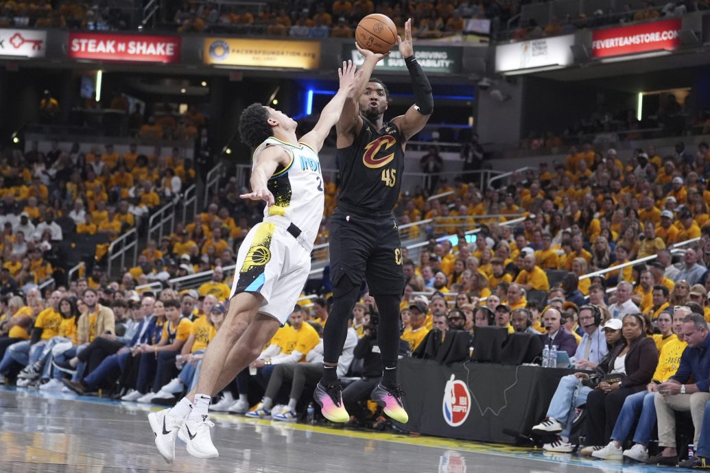 NBA季后赛| 骑士客胜溜马避免3连败  金块加时“扫雷”再度领先