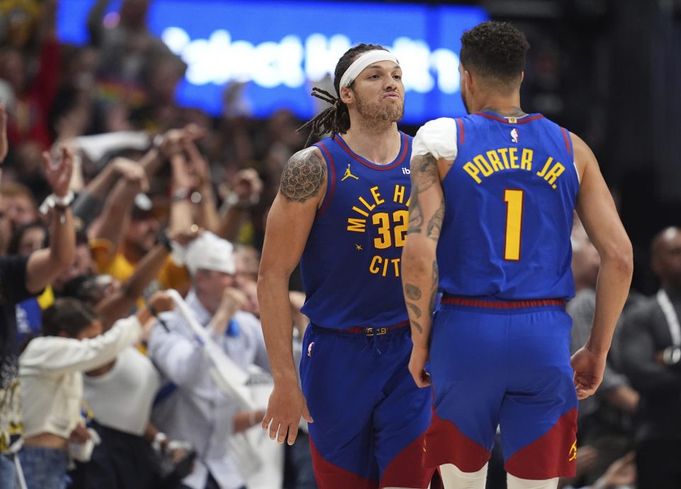 NBA季后赛| 骑士客胜溜马避免3连败  金块加时“扫雷”再度领先