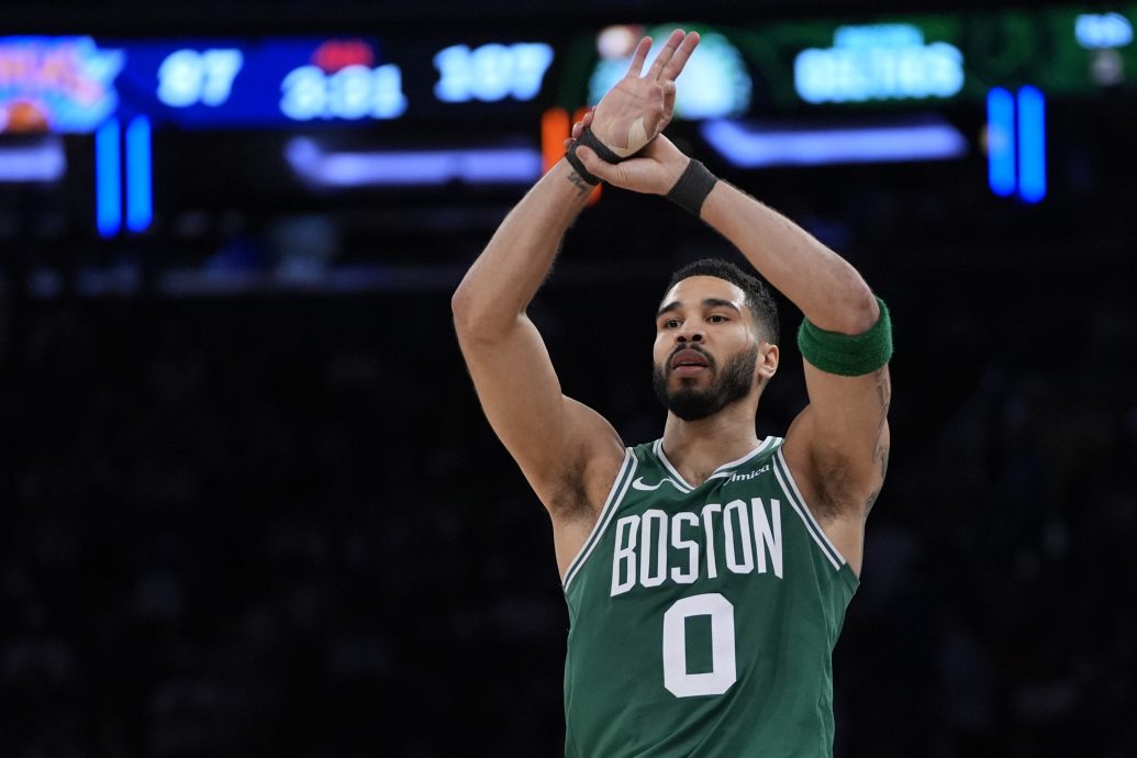 NBA季后赛|木狼乘厨师不在咬伤勇士  绿衫军抢下半决赛首胜