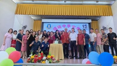 淡边中华公学庆教师节 | 罗观福：鼓励辅导学生   教师用行动诠释“教育者”