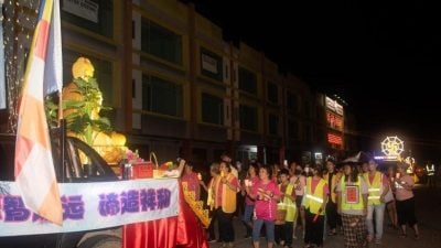 马佛教总会金马士支会    卫塞节庆典热闹庄严