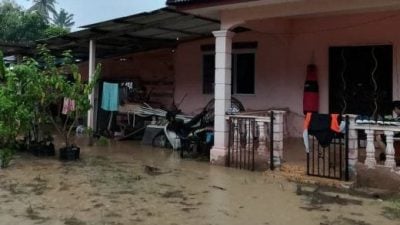 连2天豪雨河水泛滥    甘榜杜顺低洼区淹水