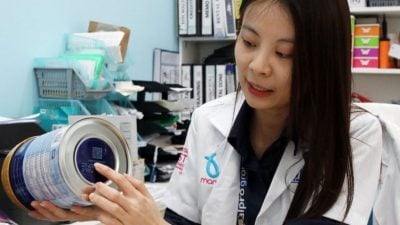 药剂师：避免危害宝宝健康     4招教辨奶粉真假