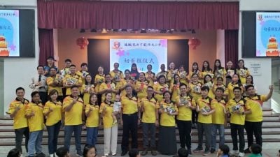 达城华小教师节庆典 教师庄严宣誓教师宣言 彰显对教育改革的坚定承诺