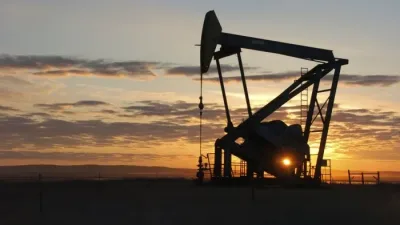 OPEC+惩罚不听话产油国   油价亚洲盘重挫