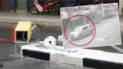 视频 | 加央2智能停车系统 疑遭人驾车蓄意撞坏