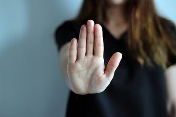 吉华独中老师涉性骚扰| 两受害者首度发声   呼吁他人勇敢报案