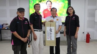 黄顺舸：关怀长者弘扬孝道 . 以诺为长辈提供身心支持