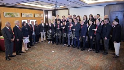 北马渤海堂高甘吴宗祠新届理事宣誓就职 吴春锦冀新团队做得更好