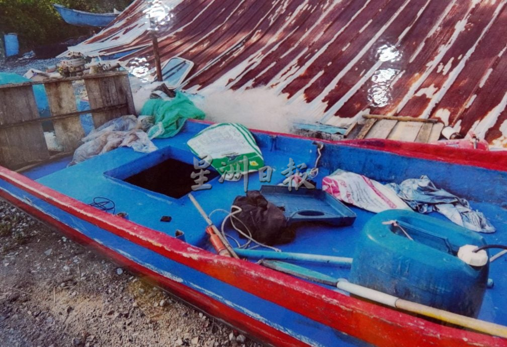 （大北马）渔民发现可疑船混入渔船靠岸，助警起值近130万大麻砖