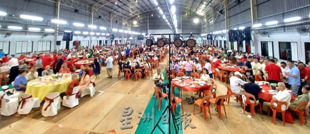 大都会/(主文)乌冷福建公会周年庆晚宴,李连袋:育华2校