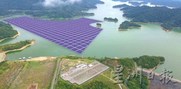 郑国霖:霹积极拓新能源 水陆太阳能农场涌现