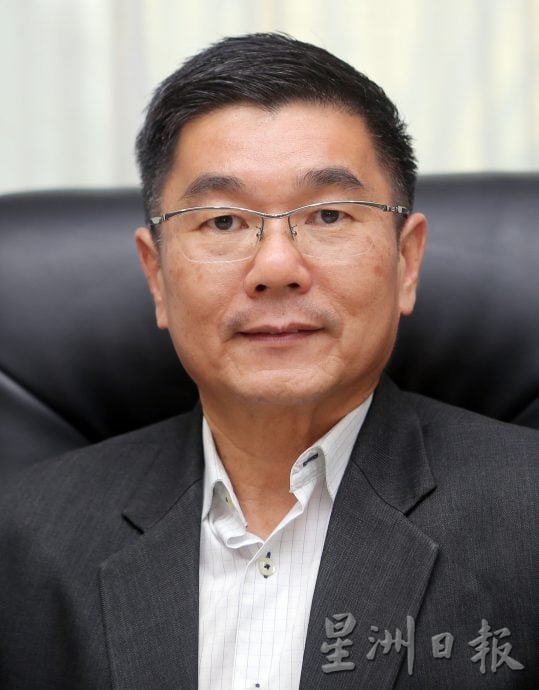 郑国霖:霹积极拓新能源 水陆太阳能农场涌现