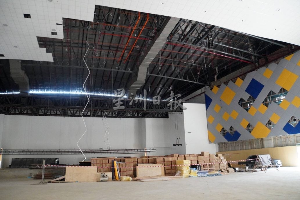 (大北马)指示加速工程建筑进度,亚历山大确保玻马大礼堂赶在年底毕业典礼前启用