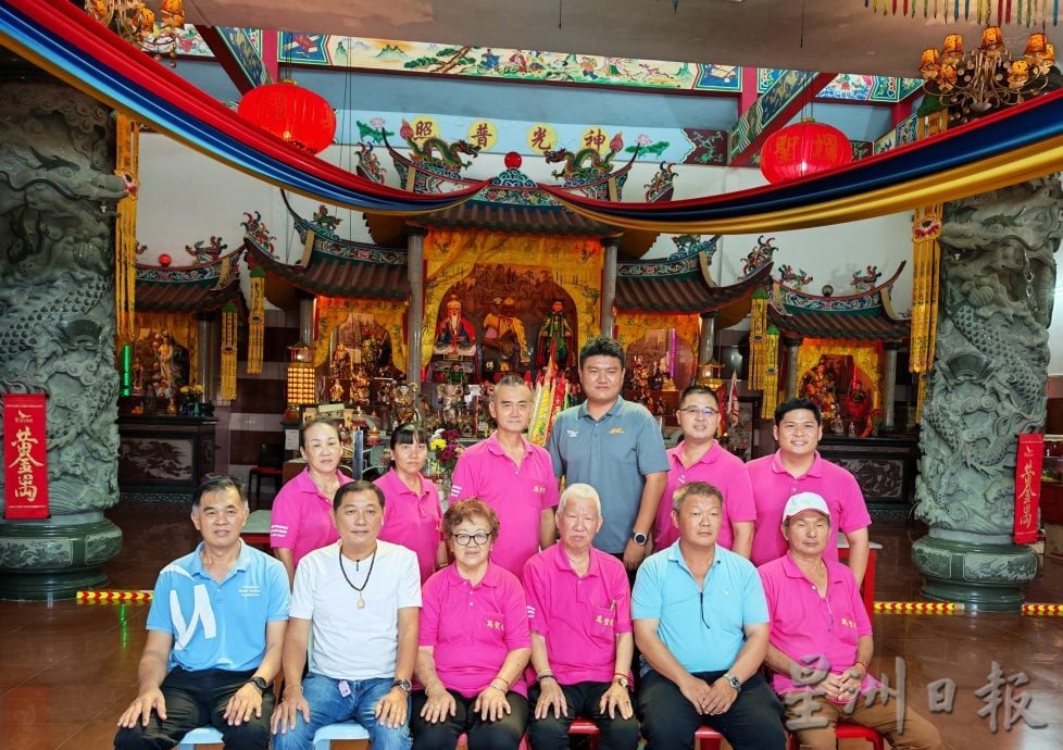 拉也依淡顺天宫与五条路万圣坛联办顺天圣母巡境游行