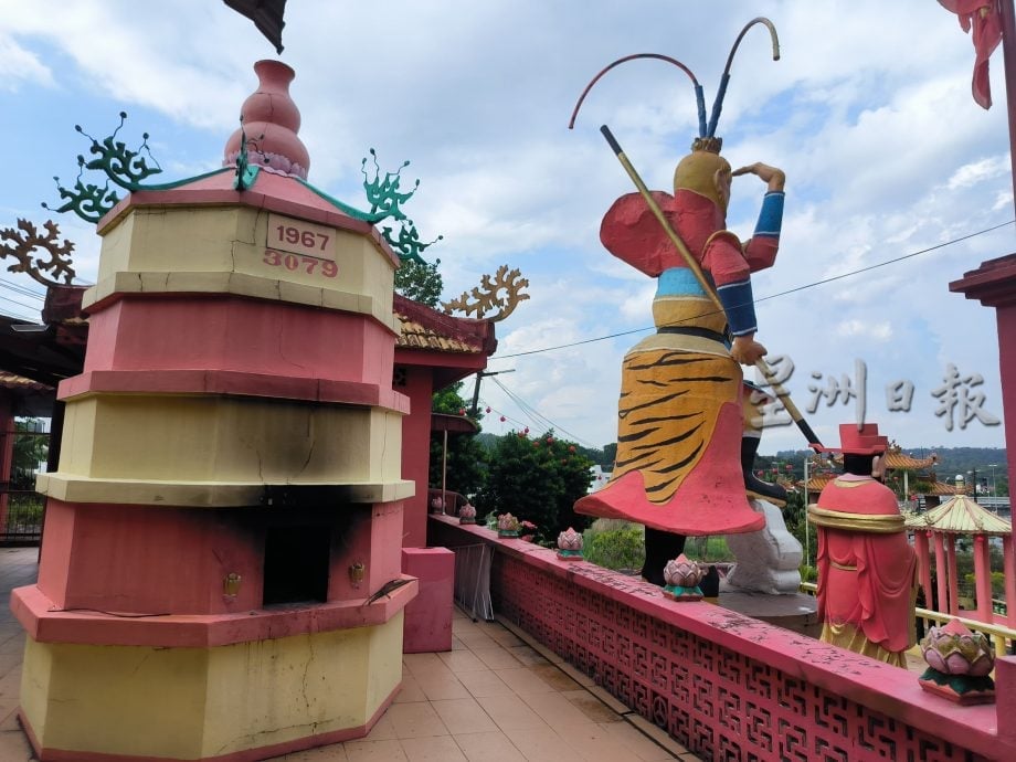 **已签发**柔:封面:这些人,那些事〡百年万仙庙 古来市区重要地标