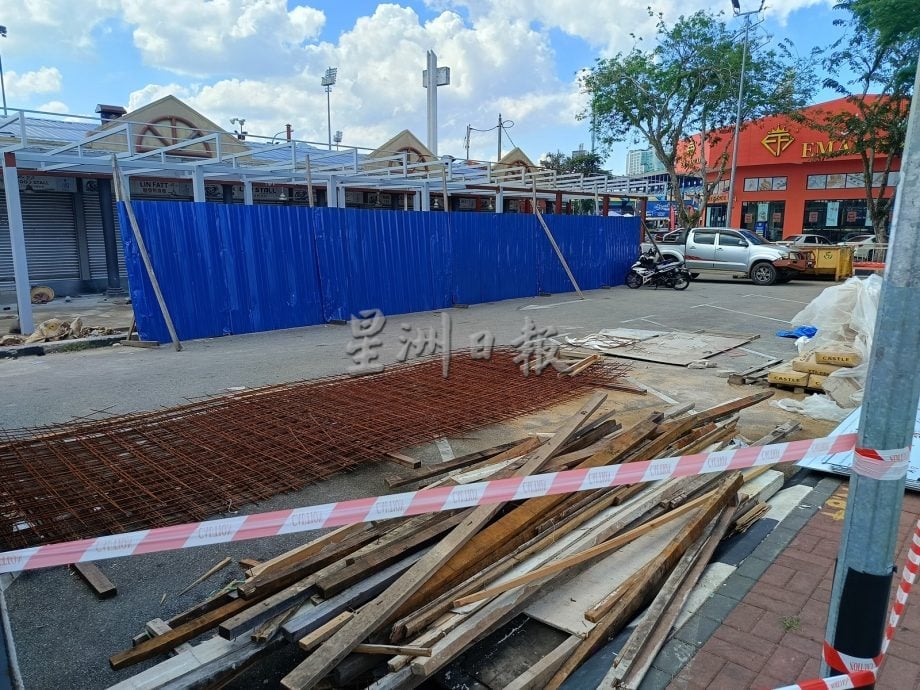 东：（已签发）关丹市政厅提升巴刹小食中心工程 料月底竣工