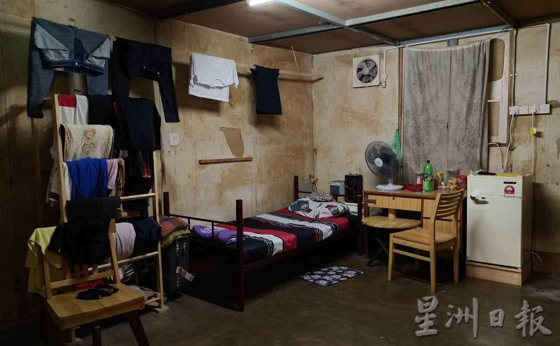 员工遭雇主欠薪达5个月 警在怡家具厂救出61人