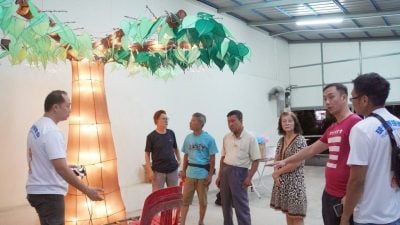 亞婁菩提佛教會闊別30年   菩提樹主題制花車遊行