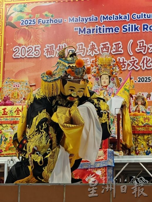 (古城第六版主文)颜天禄:见证了“侨家乐 • 福到马六甲”非遗文化,马中友谊迈上新台阶