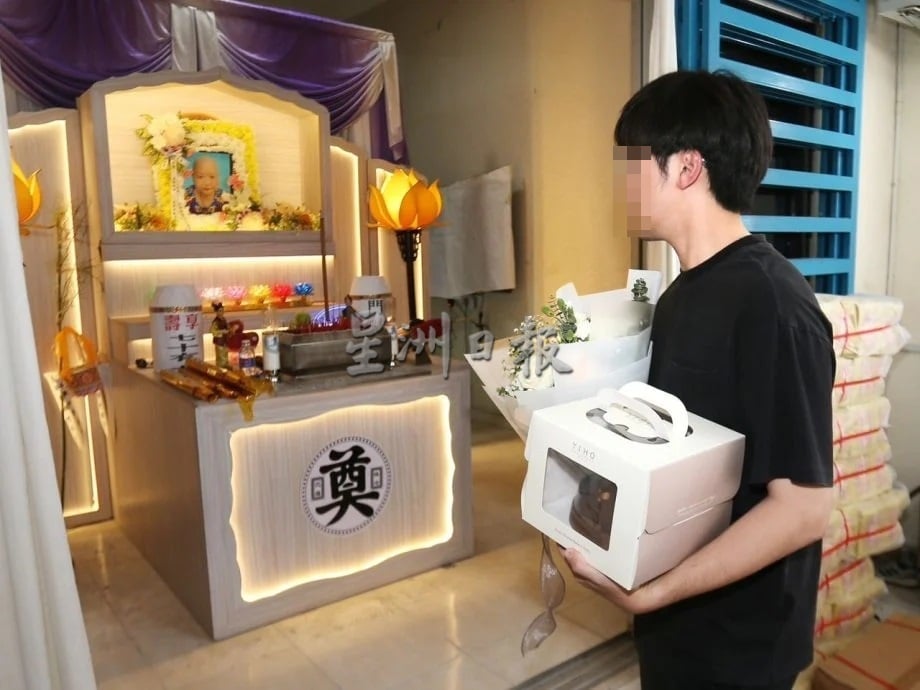 车撞入快餐店|司机再受警传召 “我无意伤人 盼道歉被接受”