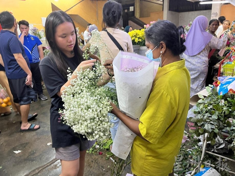 母亲节卫塞节齐齐来 鲜花需求高市场热