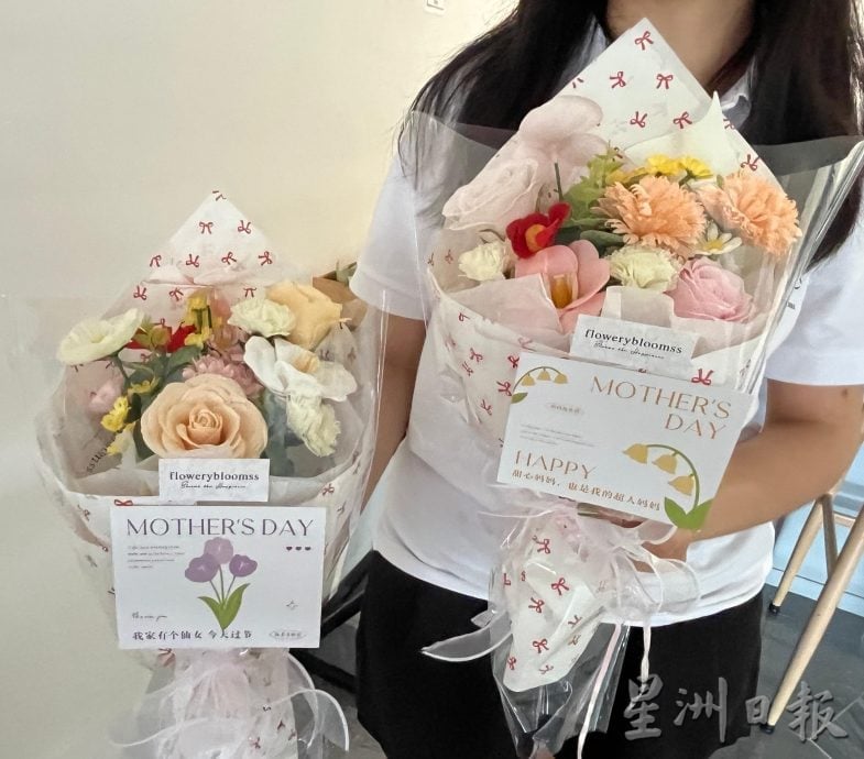母亲节卫塞节齐齐来 鲜花需求高市场热