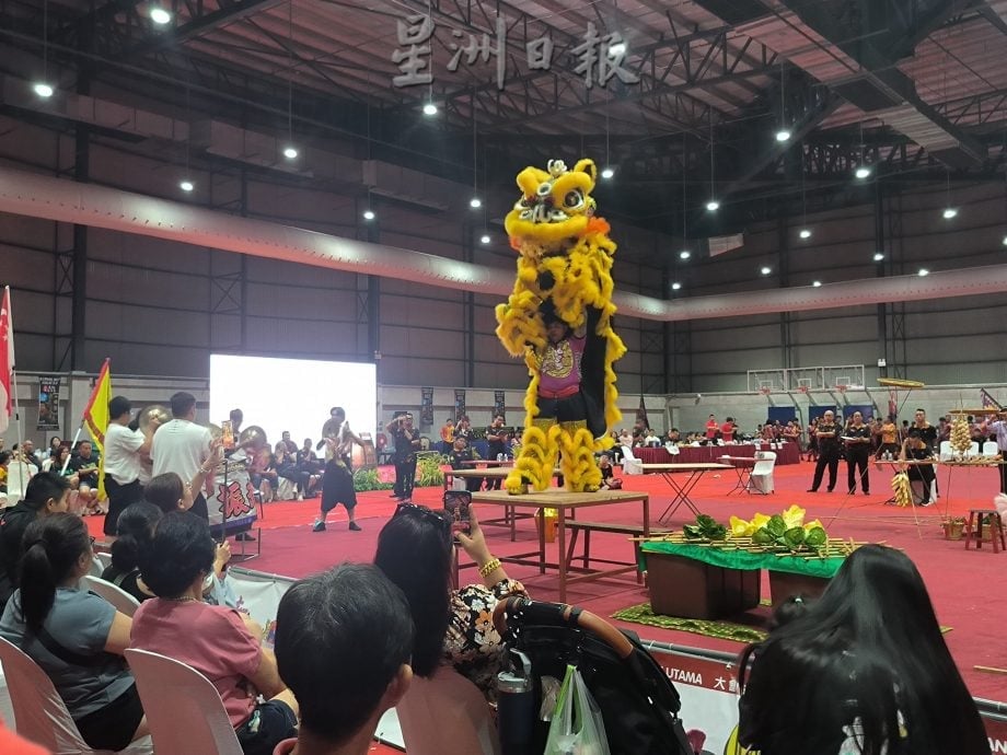 已签发 柔：版头之一：第三届古来文化艺术节圆满闭幕，新加坡振武馆夺狮王