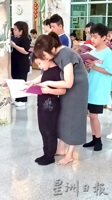 关丹净业林配合卫塞节“佛陀日”举办浴佛庆典