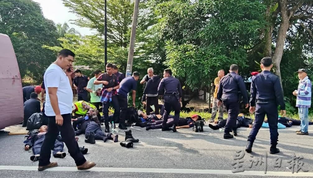 FRU安顺值勤返怡途中车祸 死者增至10人